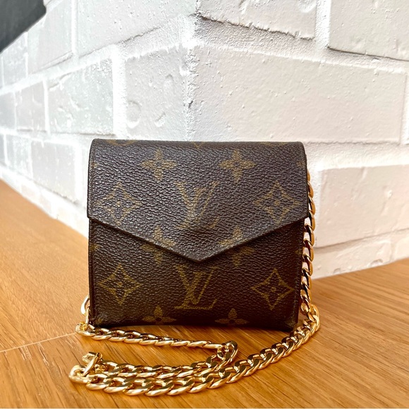 Louis Vuitton Authentic Monogram Elise Wallet on Chain - Picture 2 of 12